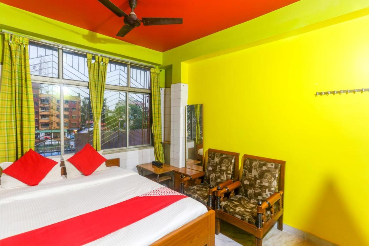 Oyo Flagship 35656 Vip Tower Guest House Dum Dum Exterior foto